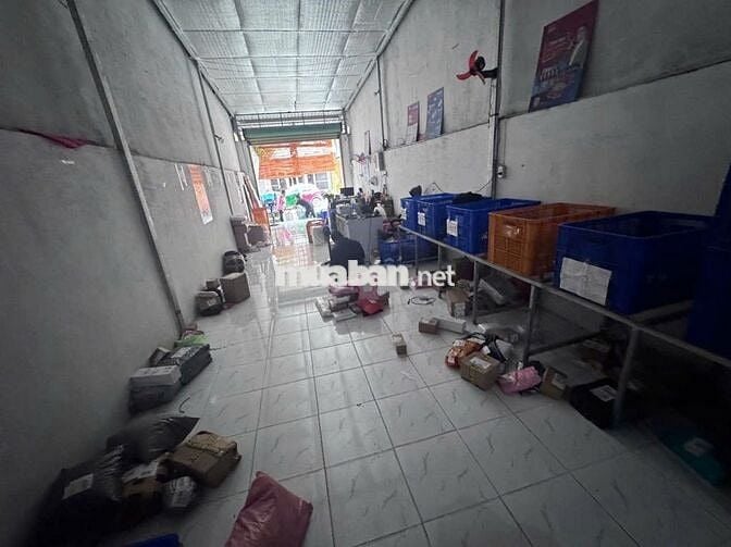 GIAO HÀNG BEST EXPRESS DĨ AN TUYỂN SHIPPER