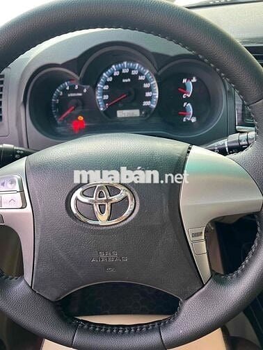Toyota Fortuner 2016 Bạc