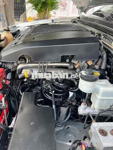 Toyota Fortuner 2016 Bạc