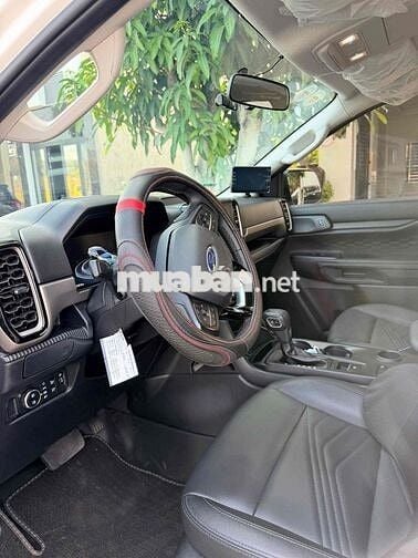 Ford Everest ambiente 2025 Trắng 10475 km