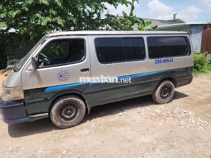 Toyota Hiace Xe tải van Bạc 2.9m