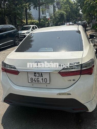 Toyota Corolla Altis Trắng