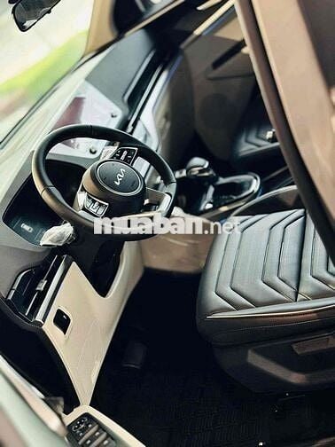 KIA Carens 7 Chỗ Lăn bánh chưa đến 7xx