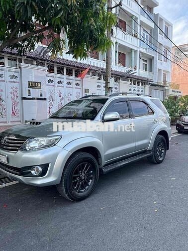 Toyota Fortuner 2016 Bạc