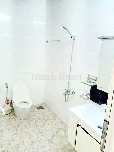 SỐC!!! Studio ban công mới 100% + nội thất gỗ ngay Ung Văn Khiêm