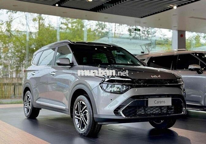 KIA Carens 7 Chỗ Lăn bánh chưa đến 7xx