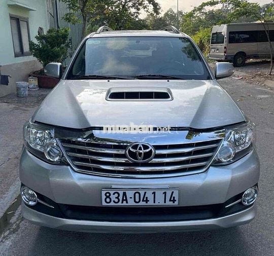 Toyota Fortuner G 2014 Dầu 500k km Bạc