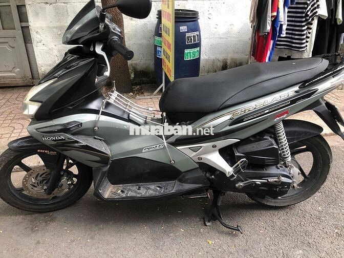 Cần bán xe Honda airblade Fi máy êm