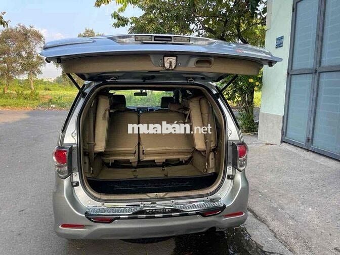 Toyota Fortuner G 2014 Dầu 500k km Bạc