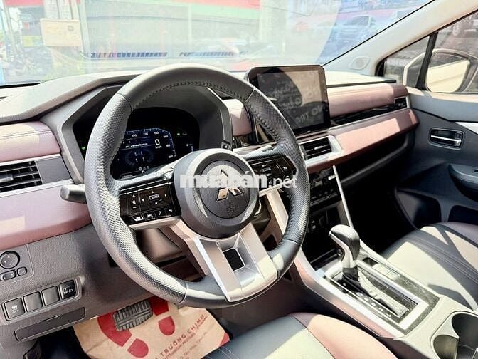 Mitsubishi Xpander Cross 1.5L AT – 2025