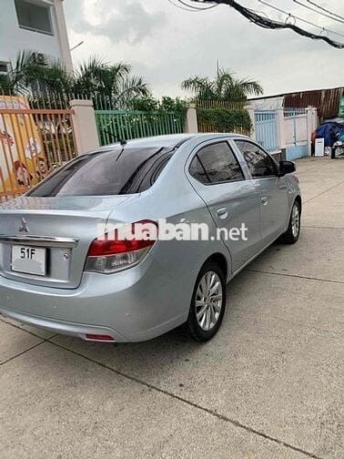 Mitsubishi Attrage  xám Bạc 5 chỗ 152178 km