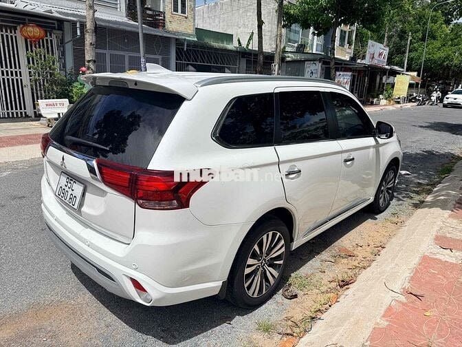 Mitsubishi Outlander 2023 CVT Trắng