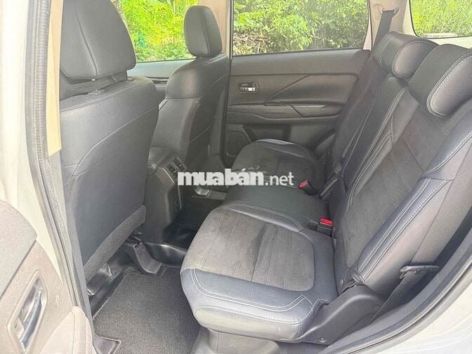 Mitsubishi Outlander 2023 CVT Trắng
