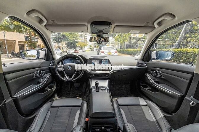 BMW 320i Sport Line 2022 Trắng 38.000 km