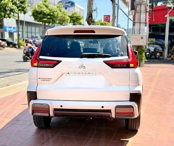 Mitsubishi Xpander Cross 1.5L AT – 2025
