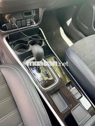 Mitsubishi Outlander 2023 CVT Trắng