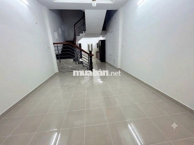 Cho thuê nhà MTKD nhánh Quang Trung P11, DT 4x17m, 4 tấm giá 19tr TL