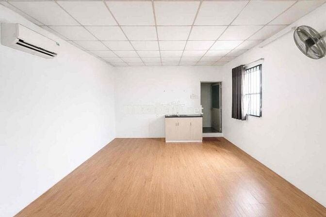 Phòng giá rẻ có máy lạnh gần CVPM, GTVT, Tô Ký, Nguyễn Ảnh Thủ,..