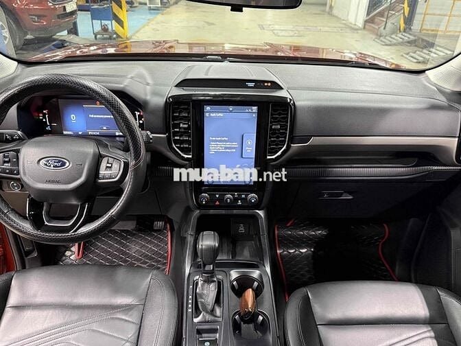 Everest  Ambient Xe Chuẩn Kĩ Đẹp Bán Tại Hãng Ford