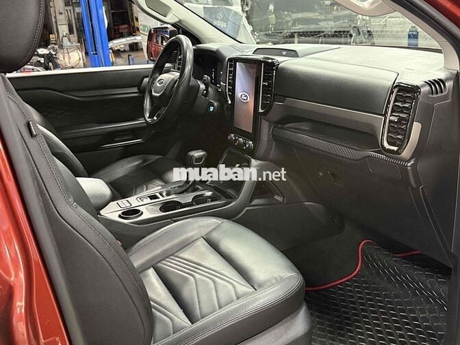 Everest  Ambient Xe Chuẩn Kĩ Đẹp Bán Tại Hãng Ford