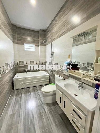 Cho Thuê Nhà 1 Trệt 1 Lầu Góc 2 Mặt Tiền Full Nội Thất KDC Diệu Hiền