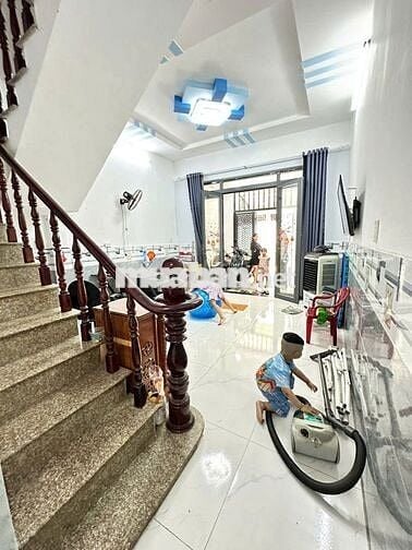CHÍNH CHỦ BÁN NHÀ ĐẸP VÀO Ở NGAY