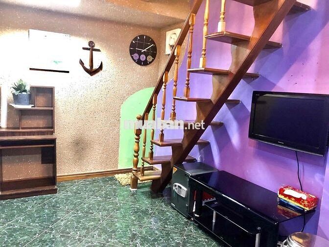 Cho thuê nhà NC trệt lầu full nội thất. Nguyễn Văn Cừ .Quận 1