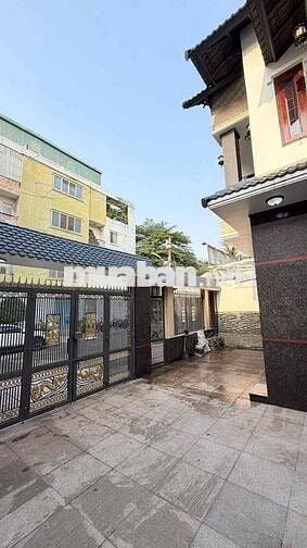 Cho Thuê Biệt Thự View Trực Diện CV Tên Lửa