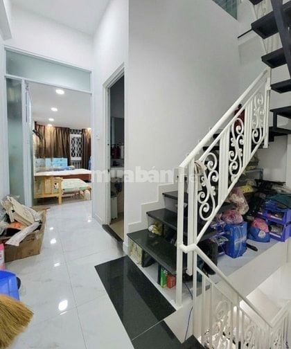Bán nhà HXH hơn 6m Trần Bình Trọng P1 Q10 ngay chợ hoa đang mở đường.