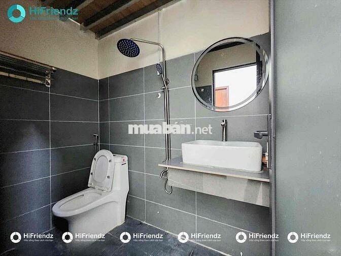 Cho Thuê Phòng Gác Giá Rẻ - Nhà Thang Máy Ngay Đầu Âu Cơ Luỹ Bán Bích