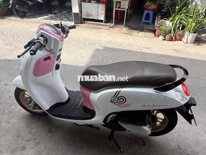 Honda Scoopy 2022 Trắng hồng