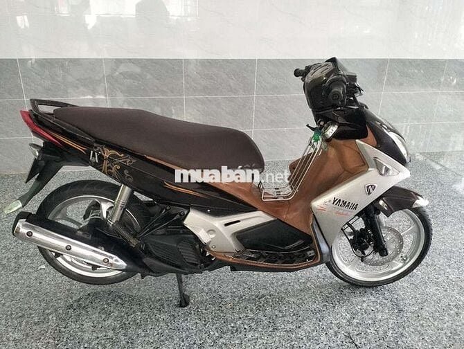 Yamaha Nouvo LX màu Nâu