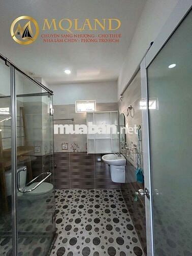 Nhà mới setup 5p 5wc ngay bờ kè Hoàng Sa, Quận 3