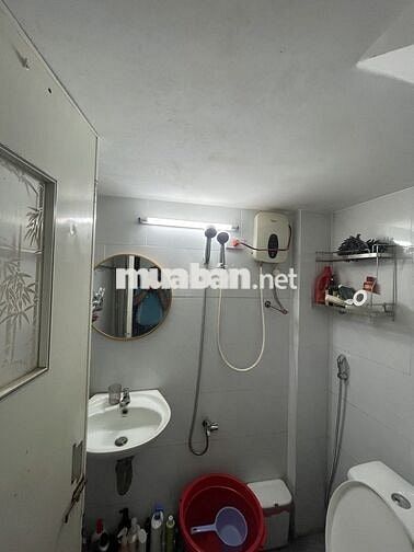 Nhà 2 tầng sân vườn rộng, kiên cố, khu dân trí cao, giá đầu tư