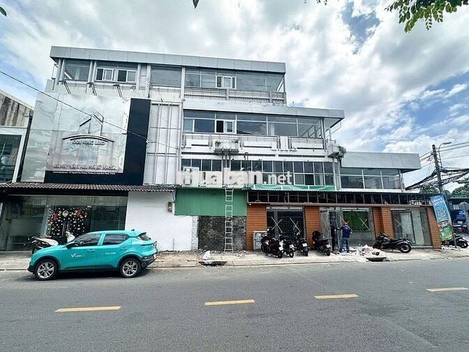 GÓC 2 MẶT TIỀN NGUYỄN VĂN THƯƠNG  - 26mx5m - 4 TẦNG - 55 TRIỆU