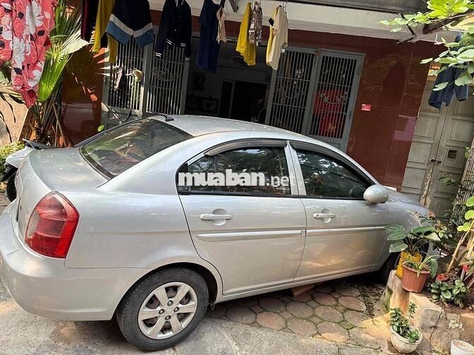 Hyundai Verna Số sàn Bạc