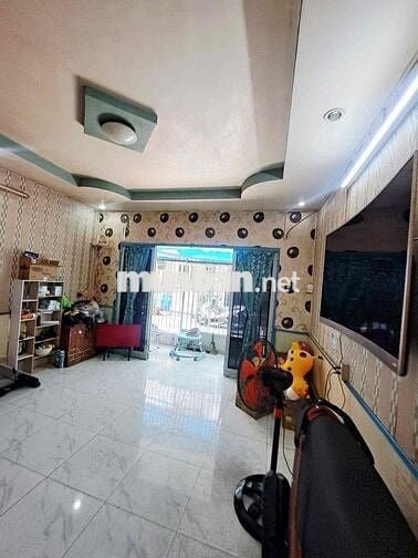 Hàng ngon.hẻm 5m, giá rẻ 4*10 1lầu. 3,7ty