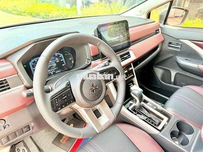 Mitsubishi Xpander Cross 2025 1.5L AT Đen 5.926 km