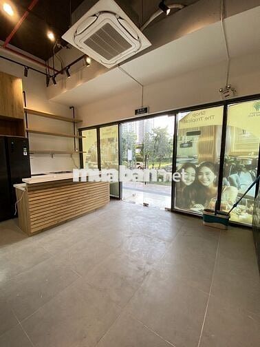 Tuyển NV Pha Chế / Giặt Sấy - Vinhome Grand Park