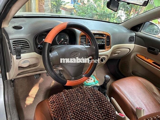Hyundai Verna Số sàn Bạc