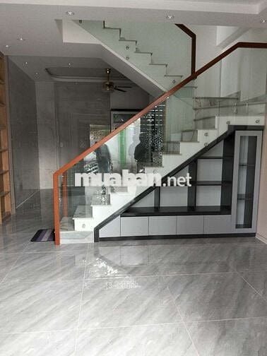 Bán nhà 3 tầng mặt tiền đường số Quận 8 - Diện tích 40m2 - Giá 6.1 tỷ