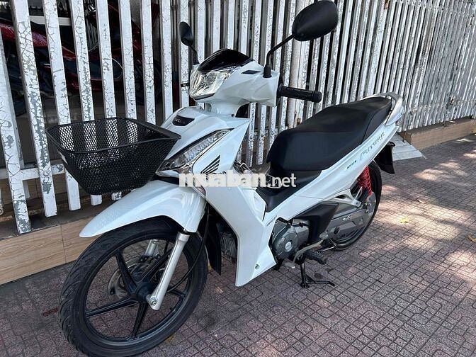 Honda Future Led 125Fi trắng zin êm chính chủ