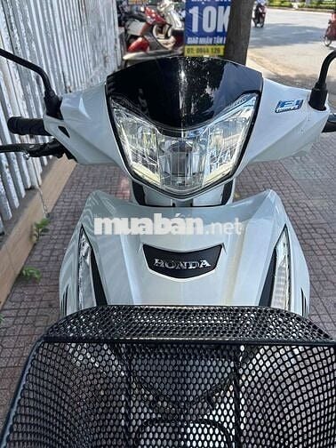 Honda Future Led 125Fi trắng zin êm chính chủ
