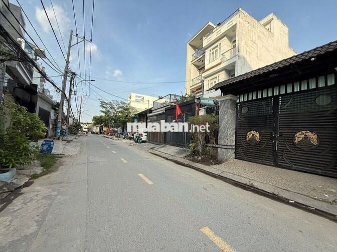 BÁN ĐẤT ĐS 10 CÁCH QL13 200M , ĐƯỜNG THÔNG , XE HƠI, 65M2, 4 TỶ 150