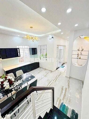 🛑NHÀ MỚI, CÁCH 1 CĂN RA MẶT TIỀN, XÂY 4 TẦNG (6x7.7m)