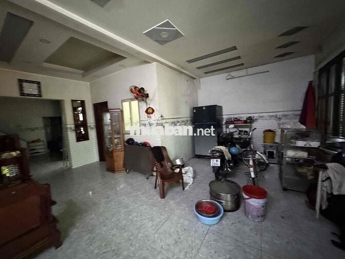 Bán nhà mặt tiền đường Minh Phụng, diện tích lớn