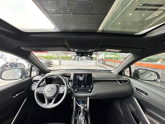 Toyota Corolla Cross 2026 (Xám, Đen) Giao ngay