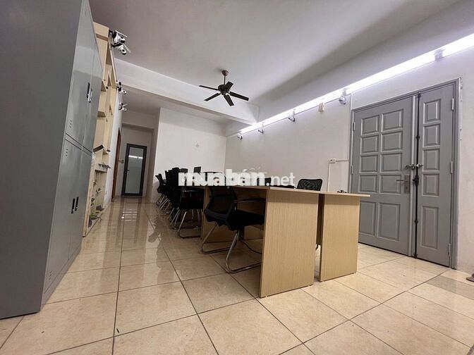 Chính chủ cho thuê căn hộ 137 Nguyễn Ngọc Vũ, 3PN, 90m2, 12tr/tháng