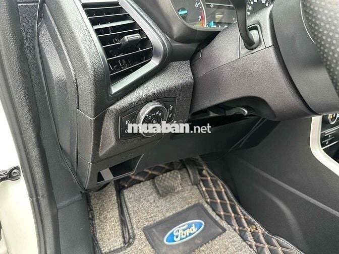 Ford EcoSport 2018 fom mới 2019  1.0 Turbo Titan