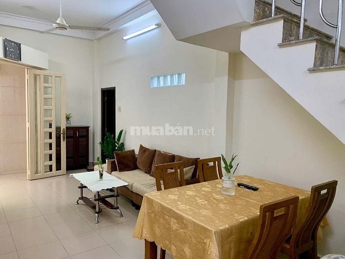 Cho thuê nhà 3 tầng ngã tư Phú Nhuận, 180/5 Phan Đăng Lưu. 17.000.000